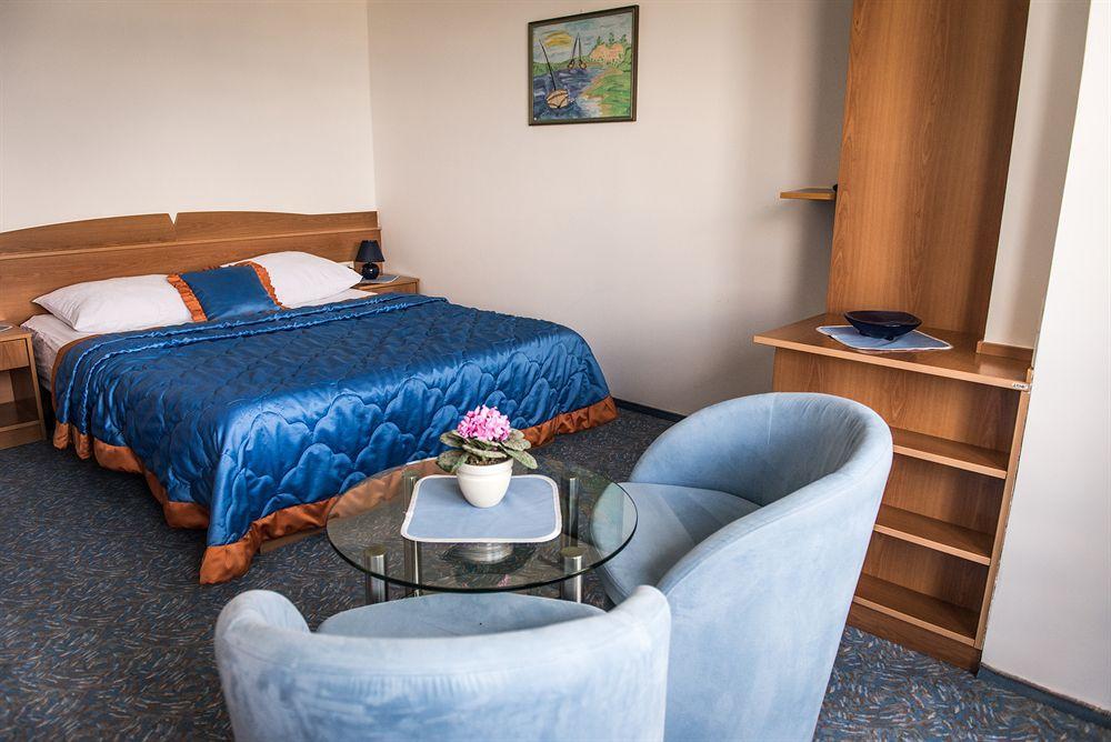 Hotel Bellevue Kranj Eksteriør bilde