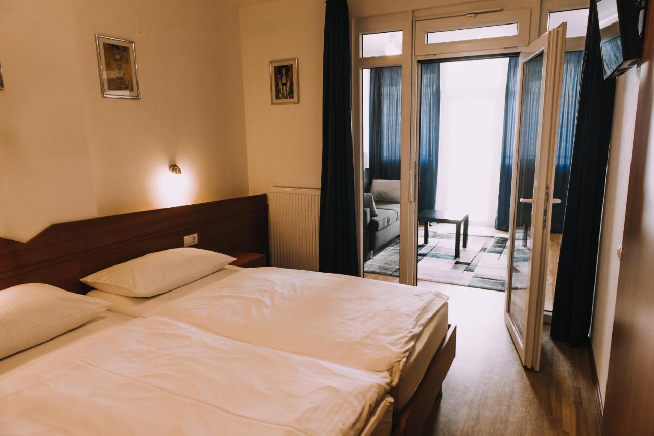 Hotel Bellevue Kranj Eksteriør bilde
